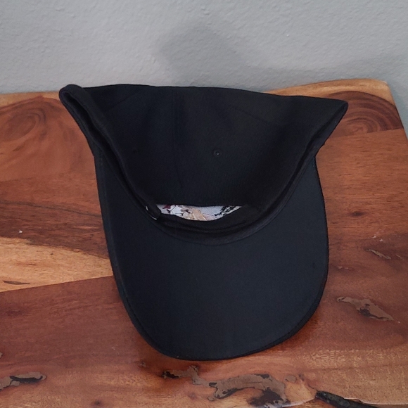 Black Embroidered Horse Hat One Size Velcro Back - Picture 4 of 4
